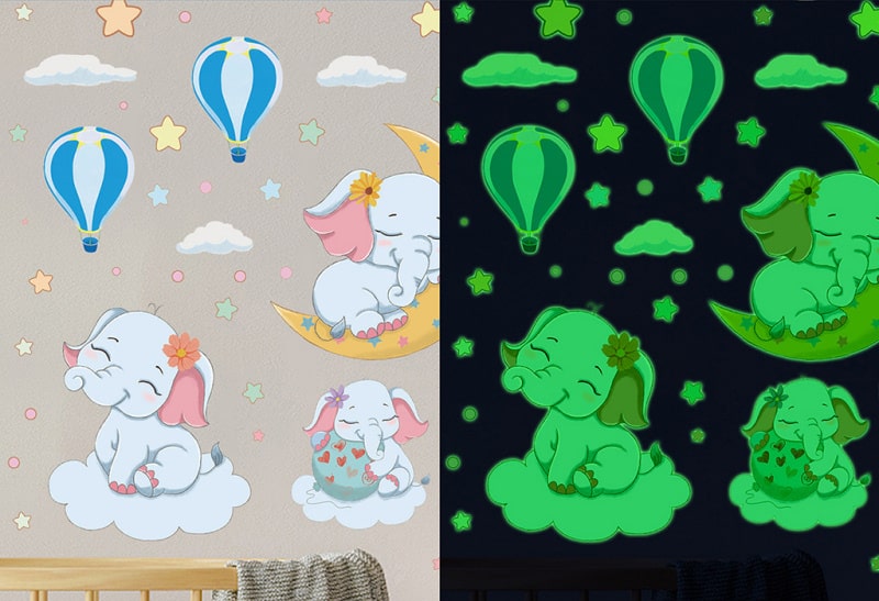 Sød selvlysende wallsticker med tre små elefant unger blandt luftballoner og stjerner. Sød selvlysende wallsticker med tre små elefant unger blandt luftballoner og stjerner. - Billede 5