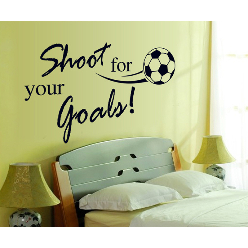 Fodbold wallsticker. Flyvende Fodbold - Shoot For Your Goals. 60x80cm. Fodbold wallsticker. Flyvende Fodbold - Shoot For Your Goals. 60x80cm. - Billede 4