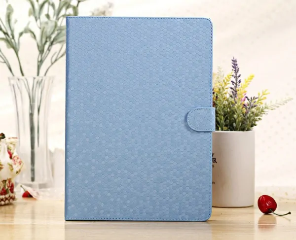 "Bling bling" cover til iPad Air 2 & iPad Pro 9,7". Blå. "Bling bling" cover til iPad Air 2 & iPad Pro 9,7". Blå.