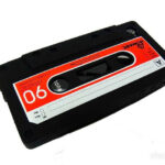 iPhone 4 / 4S Retro Cover. Silikone kassettebånd. Sort. Mobil, PC og tablet tilbehør