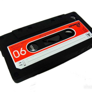 iPhone 4 / 4S Retro Cover. Silikone kassettebånd. Sort. Mobil, PC og tablet tilbehør