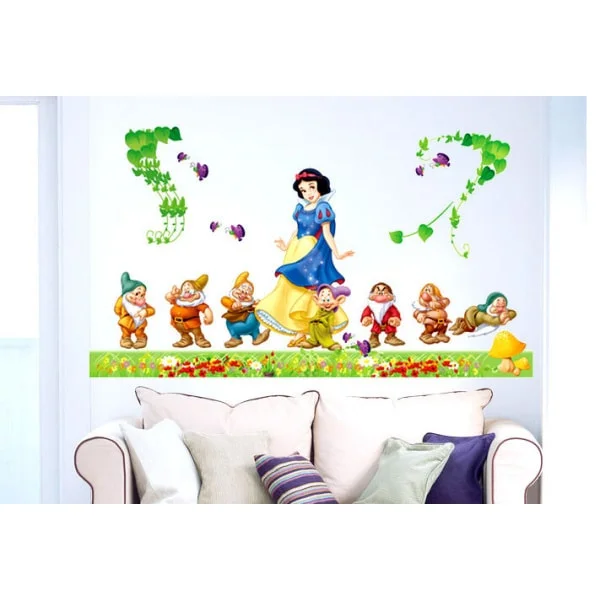 Sød wallsticker med Snehvide & de 7 små dværge. 120x60cm. Sød wallsticker med Snehvide & de 7 små dværge. 120x60cm. - Billede 2