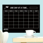 Wallsticker tavle. Ugekalender til kridt. Inkl kridt. 60x45cm. Mobil, PC og tablet tilbehør